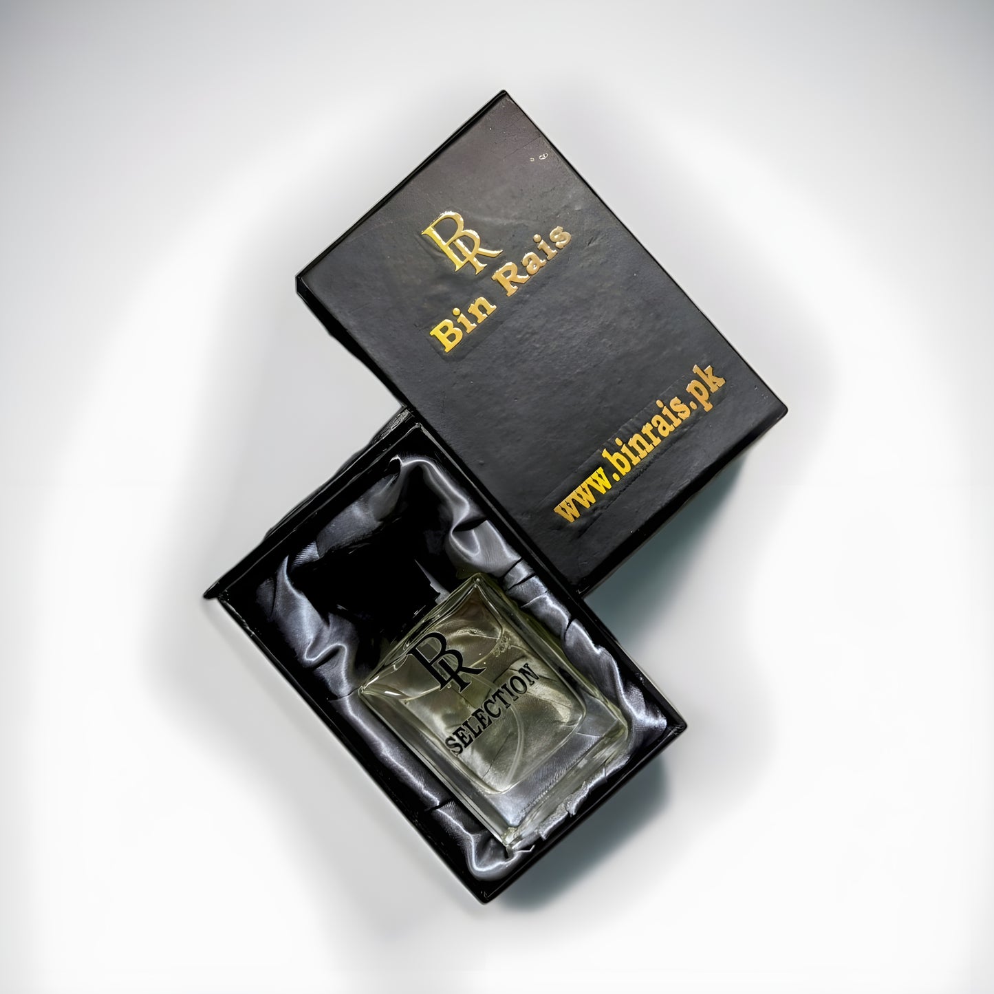 "'Selection' fragrance – a soft, feminine scent with luxurious floral notes reminiscent of Gucci Flora."