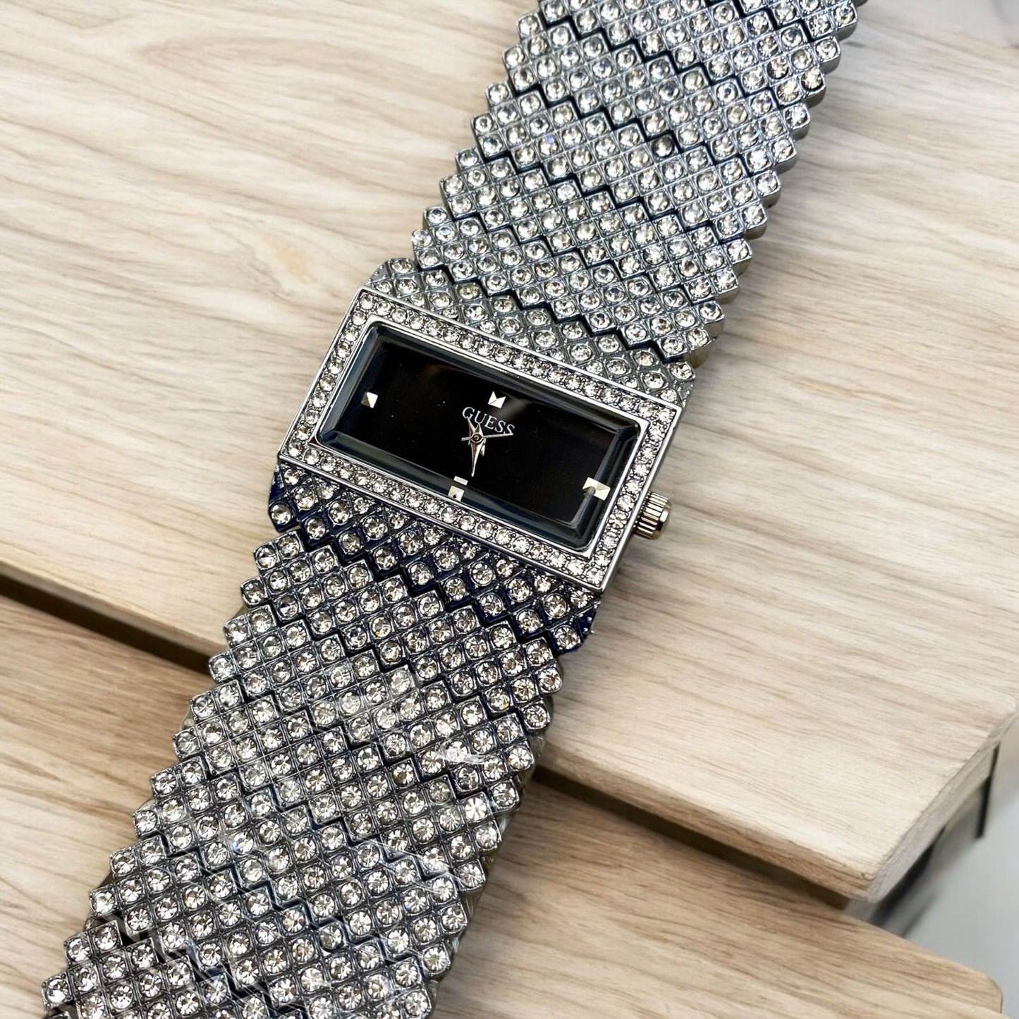 GUESS BRACELET DESIGN LADIES WATCH